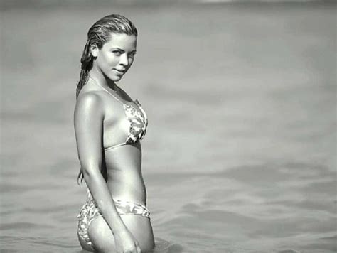 9 Hot Sexy Ximena Duque Bikini Pics