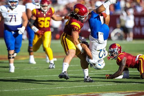 USC Defeats San Jose State In Season Opener 56 28 Freshman Zachariah