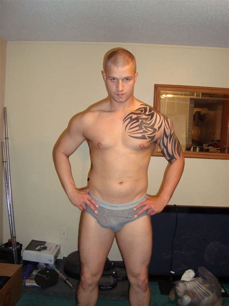 Hot Guys Nude Men In Briefs