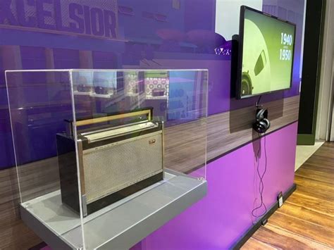 Visite a exposição Rádio Emoção no Ar MBRTV Museu Brasileiro de