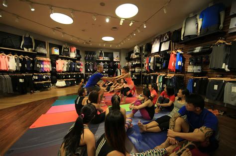 Lululemon Takashimaya Hours Calculator