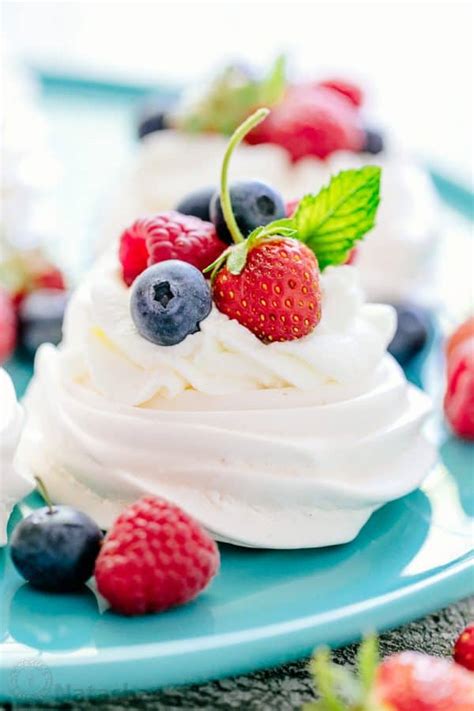 mini pavlova recipe mary berry