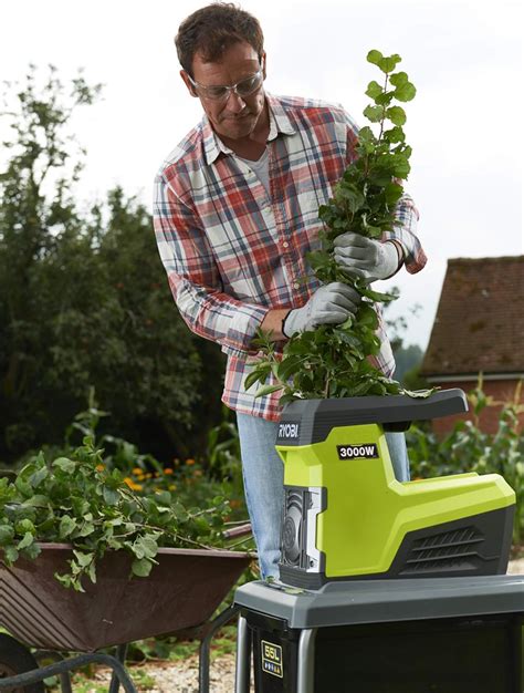 Ryobi RSH3045U 3000W Silent Impact Shredder Review - The Garden ...