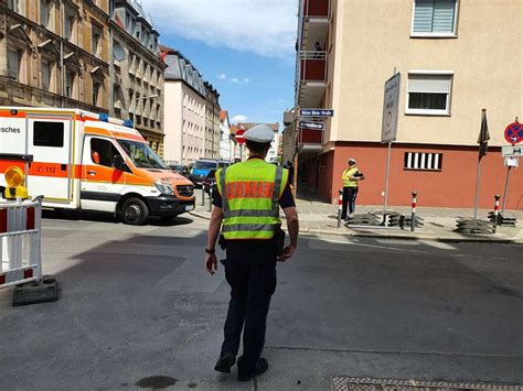 Sek Einsatz Mann Verschanzt Sich In Wohnung Oberfranken Neue