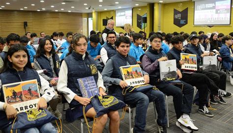 Entrega De Libros En Donaci N A Alumnas Y Alumnos De Nuevo Ingreso Del