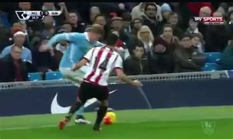 Manchester City Genial Ruleta Marsellesa Y Huacha De Kevin De Bruyne