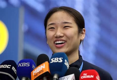 안세영 한국 배드민턴 최초로 세계선수권 여자 단식 ‘우승 쾌거 인사이트