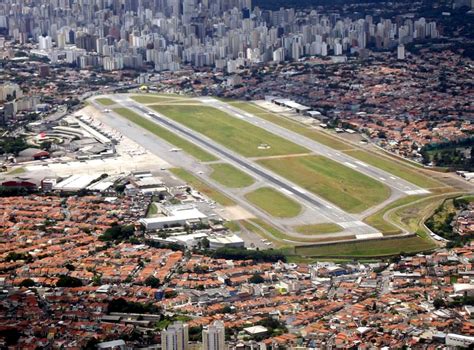 Congonhas Airport | Series 'The most dangerous runways in the world ...