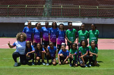 Aulas Gratuitas De Futebol Feminino Inicia Novo Ciclo E Abre Novas