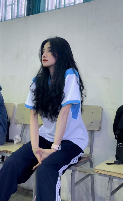 Vẻ đẹp trong trẻo của cô gái được dân mạng tặng danh hiệu hot girl ảnh thẻ