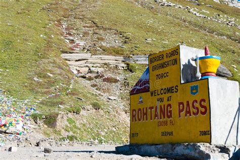 Monument At Rohtang La Rohtang Pass In Manali Himachal Pradesh India