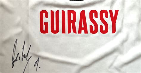 Zum Saisonfinale Vfb Stuttgart Star Serhou Guirassy Signiert Trikot