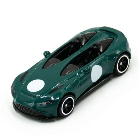 Машинки Hot Wheels Premium Exotic Envy Aston Martin V Speedster FPY ЗАЩИТНЫЙ КЕЙС купить с