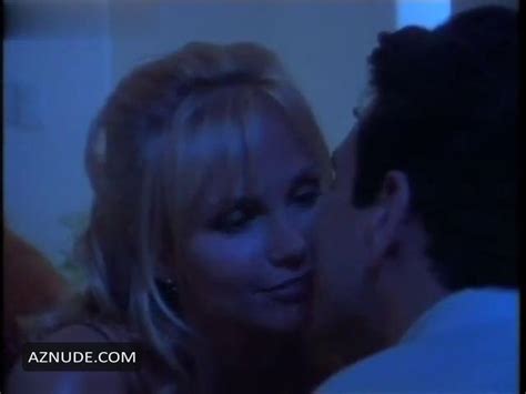 SANDRA DEE ROBINSON Nude AZNude