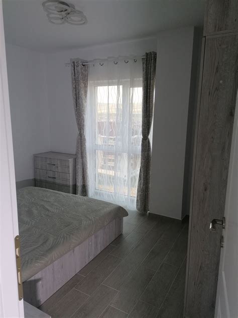 V Nd Apartament Cu Panorama Camere La Cheie Parcare Floresti Olx Ro