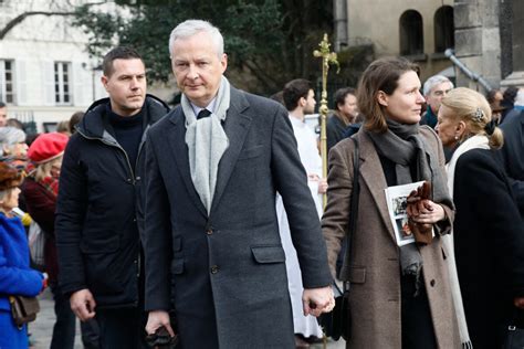 Photo Bruno Le Maire et sa femme Pauline Sorties des obsèques de