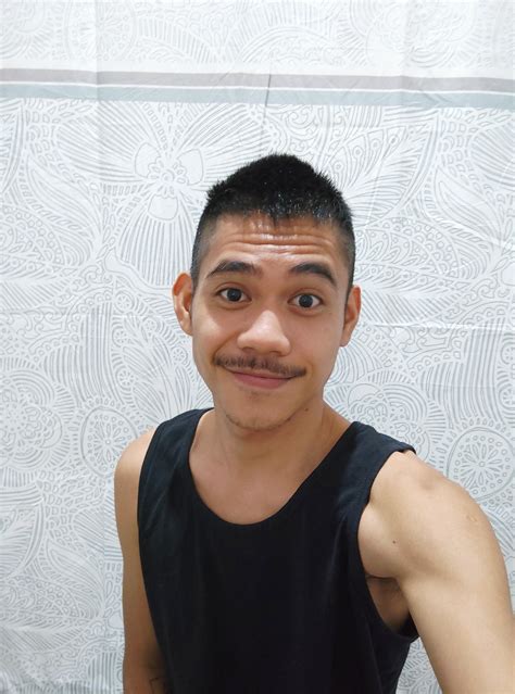 Simple tutorials explain the proper way how to cut your own hair men 24