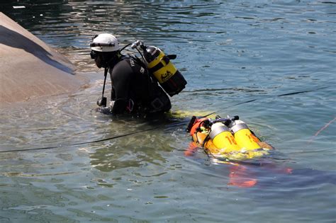 Ancona Trovato In Mare Il Corpo Senza Vita Di Una Ragazza Di Anni