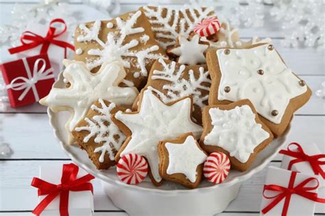 11 Scrumptious Old Fashioned Christmas Cookie Recipes To Make This Weekend