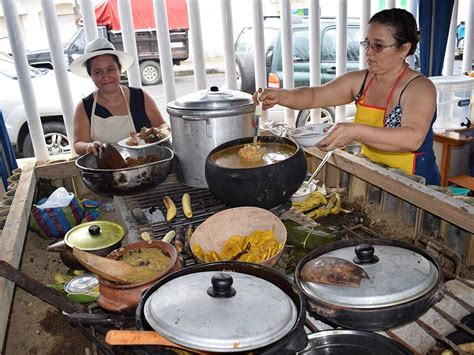 Sabor Típico En La Puerta De Oro De Manabí El Diario Ecuador