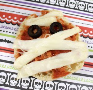 Halloween Mummy Pizza Recipe | Just Plum Crazy