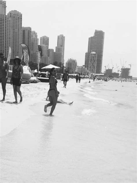 Las fotos de Jana Maradona en Dubai vacaciones encuentro con su papá y destape hot Infobae