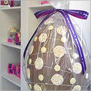 Giant Chocolate Easter Egg - GeekAlerts