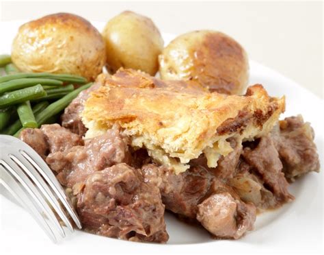 Steak and Kidney Pie - Recipe Goldmine