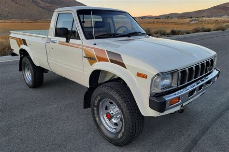 1982 Toyota Pickup Sr5 4x4 For Sale Cars And Bids