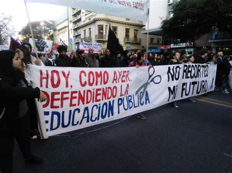 Gremios Marcharon Contra La Reforma Educativa