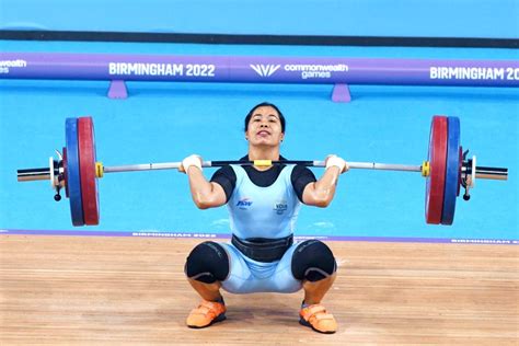 Cwg Indian Weightlifter Bindyarani Devi Wins Silver Medal In