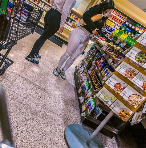 Huge Latina Ass In Tight White Jeans Oc Tight Jeans Forum