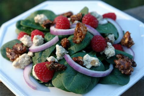 Spinach raspberry salad recipe with gorgonzola and honey roasted walnuts