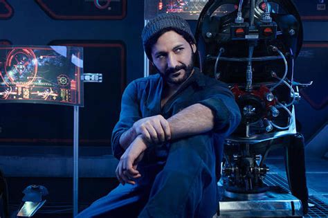 The Expanse Season 1 Cast Photos - TV Fanatic