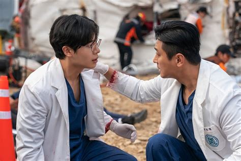 Review Netflix K Drama The Trauma Code Heroes On Call Review Ju Ji