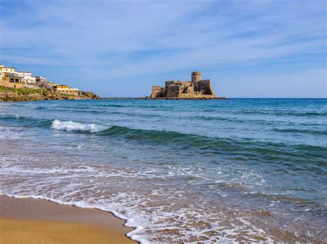 Cosa Vedere A Isola Capo Rizzuto Le Castella E Le Spiagge Viaggiart