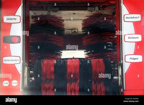 Car Wash Rollers Hi Res Stock Photography And Images Alamy