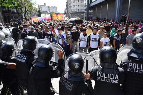 Organizaciones Sociales Marcharon Sin Cortar La 9 De Julio En El