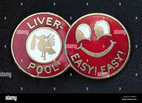 Liverpool Fc Badge Outline / Liverpool Logo And Symbol Meaning History ...