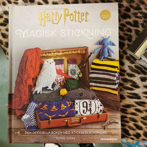 Se produkter som liknar Harry Potter Magisk Stickning på Tradera