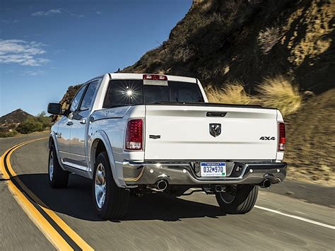 Ram Trucks 1500 Crew Cab Specs And Photos 2013 2014 2015 Autoevolution