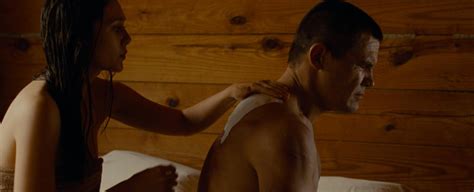 Naked Elizabeth Olsen In Oldboy I