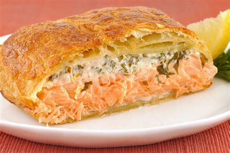 Herbed Salmon En Croute Salmon En Croute Salmon Wellington Recipe