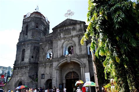 Laguna: Santa Cruz Church