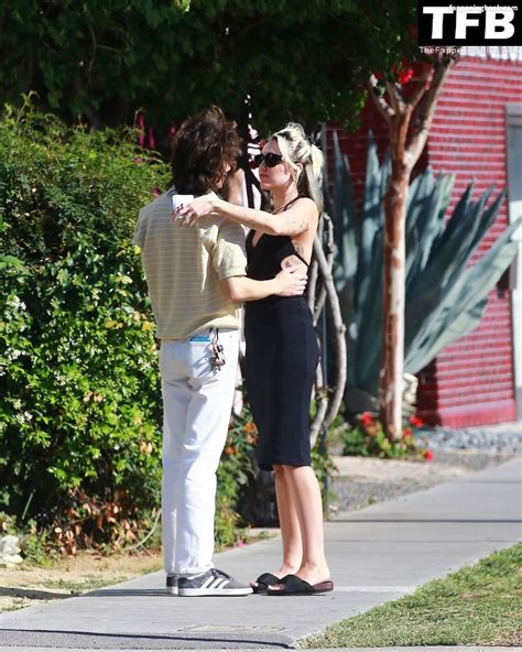 Miley Cyrus Mileycyrus Nude OnlyFans Leaks The Fappening Photo FappeningBook