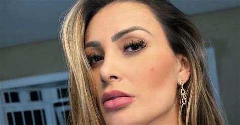 Andressa Urach Anuncia Que Est Namorando Apaixonada Saiba Quem O