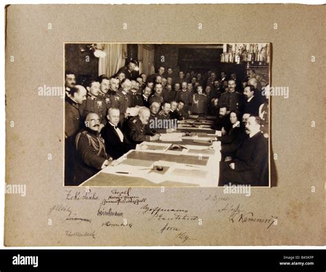 Signing Of The Armistice Hi Res Stock Photography And Images Alamy