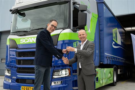 Eerste Scania 40R BEV Voor LCW Groningen TTM Nl