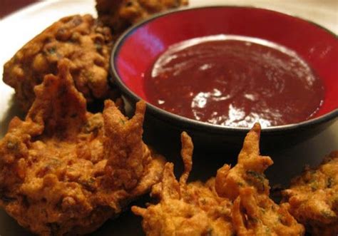 Vegetable Pakora (tamarind dipping sauce) yay!!! @Jen Fairchild Recipes ...