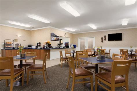 Days Inn by Wyndham Saskatoon | Saskatoon, SK Hotels